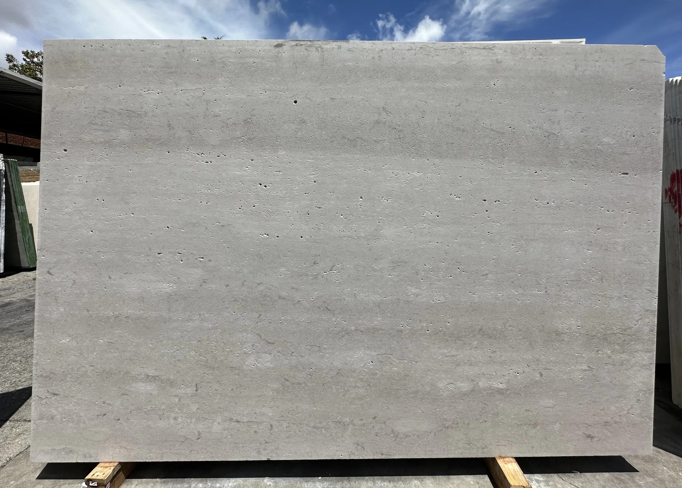 Lianka Cake Travertine natural stone texture